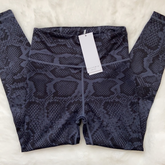 New All Fenix Anthropologie Navy Snake Leggings - Picture 7 of 9